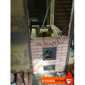 Банная печь с закрытой каменкой и баком для воды