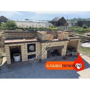 Барбекю комплекс из светлого кирпича