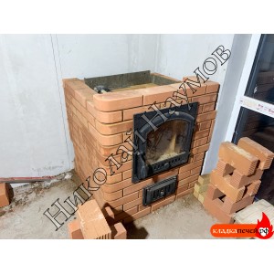Небольшая каминопечь с духовой камерой